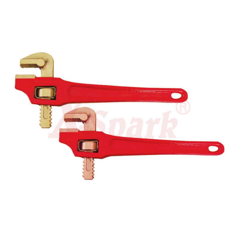 131C Pipe Wrench Bent Type