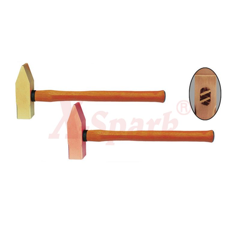 186A Cross Peen Engineers Hammer With Wooden Handle